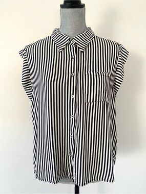Pink Martini Black & White Stripe Ruffle Mini Sleeve Button Blouse Sz L Preppy